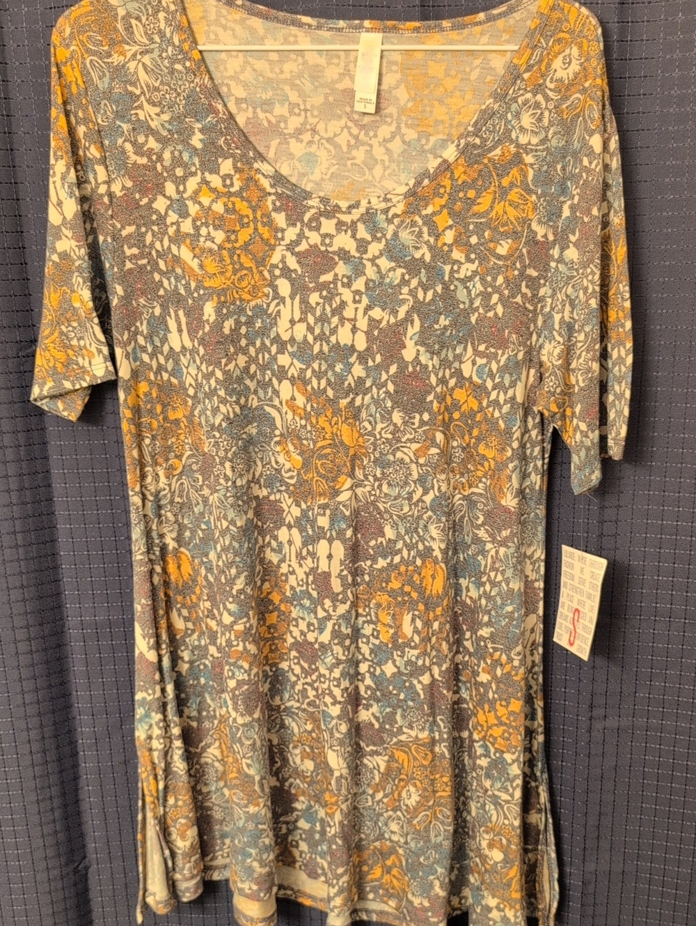 LuLaRoe NWT Perfect T